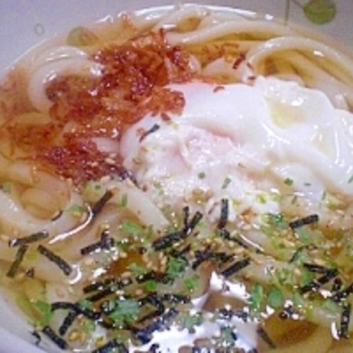 　「一人昼食！フライドオニオン入り半熟卵うどん」